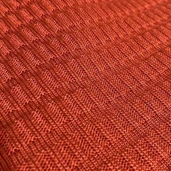 Textured Orange Short Sleeve Top - Picture 4 of 8